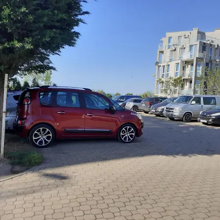 студио дденко Apartment *